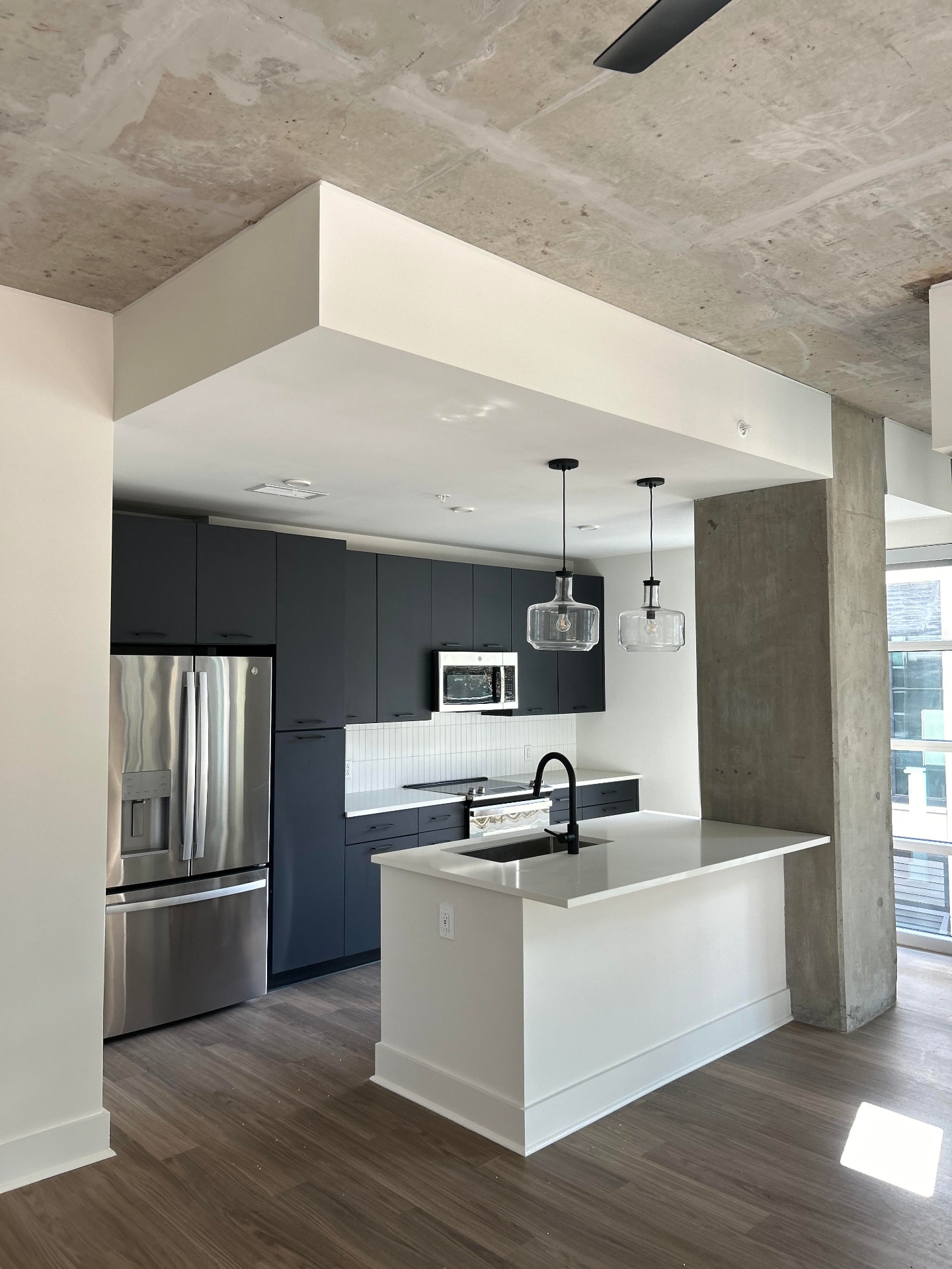 Tour-ready model home interior cleaned by Service In